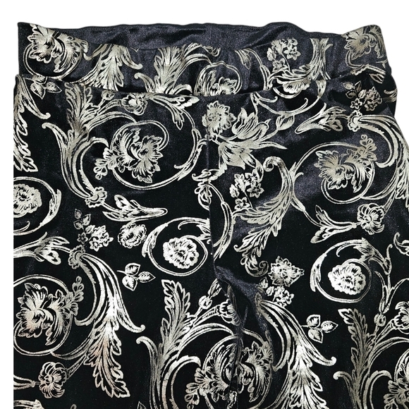 TORRID Black Velvet Gold Metallic Jacquard Pull On Pants in 2 (18/20) - Picture 5 of 7